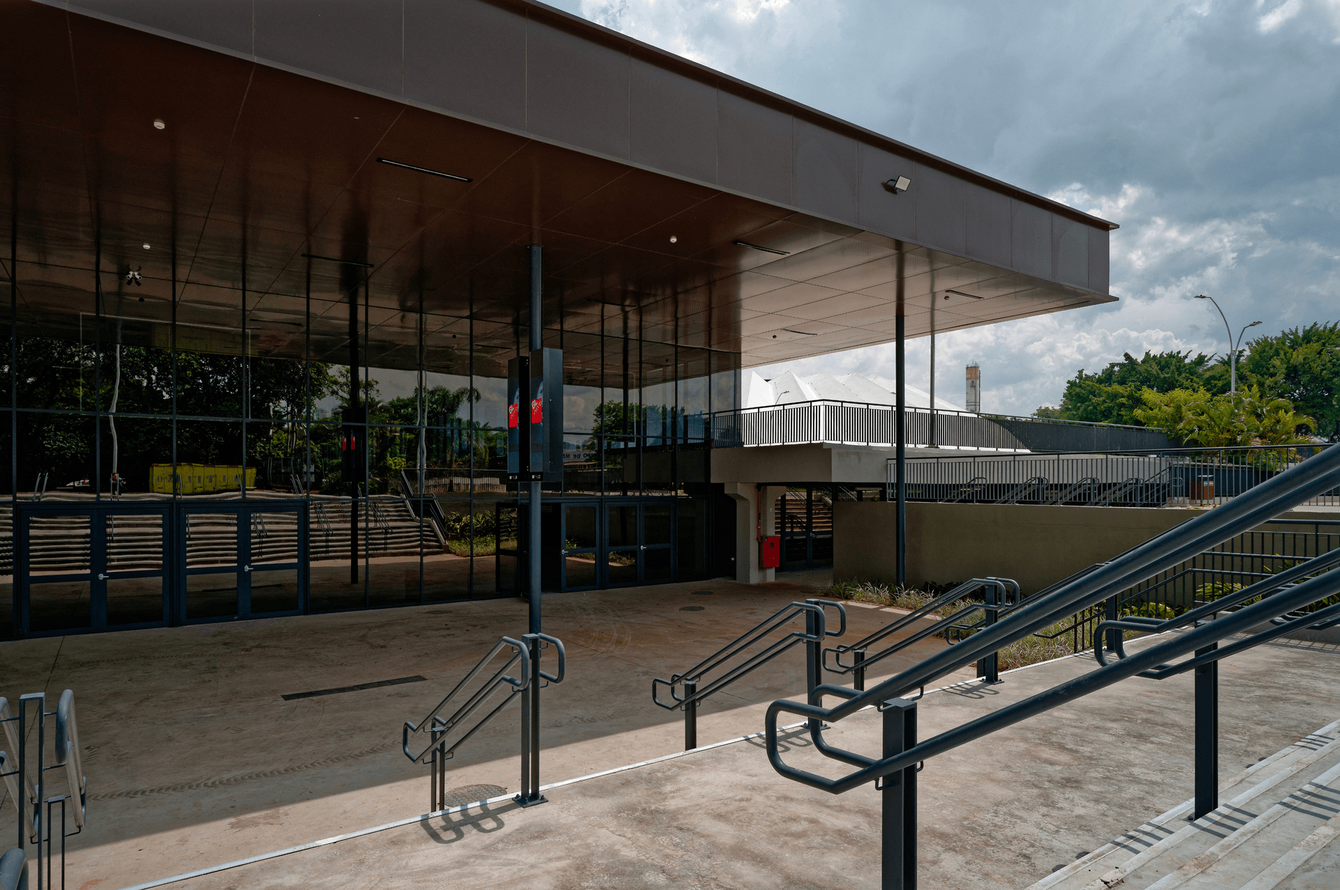 Centro de Convenções do Distrito Anhembi visto de fora